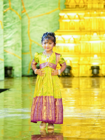 Akshita G