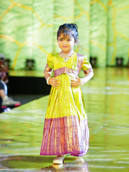 Akshita G